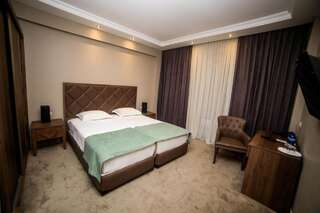 Отель Grand Hotel Mimino Тбилиси Просторный двухместный номер с 2 отдельными кроватями-5